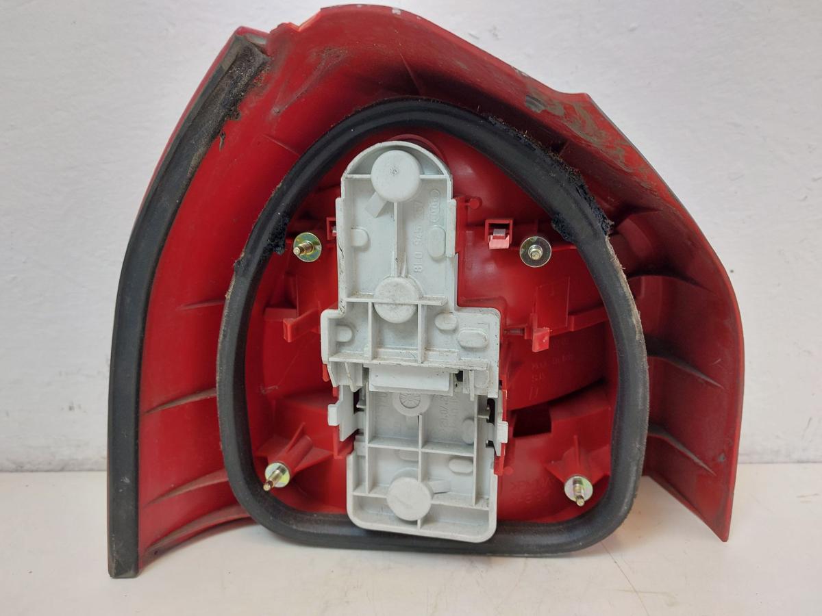 Audi A3 8L R&uuml;ckleuchte Schlussleuchte hinten rechts OE 3 T&uuml;rer bis Bj 2000