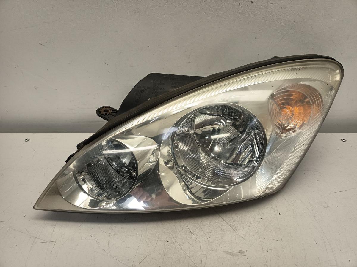 Kia cee&acute;d ED original Scheinwerfer links Halogen Fahrerseite Haupt Licht Bj 2009