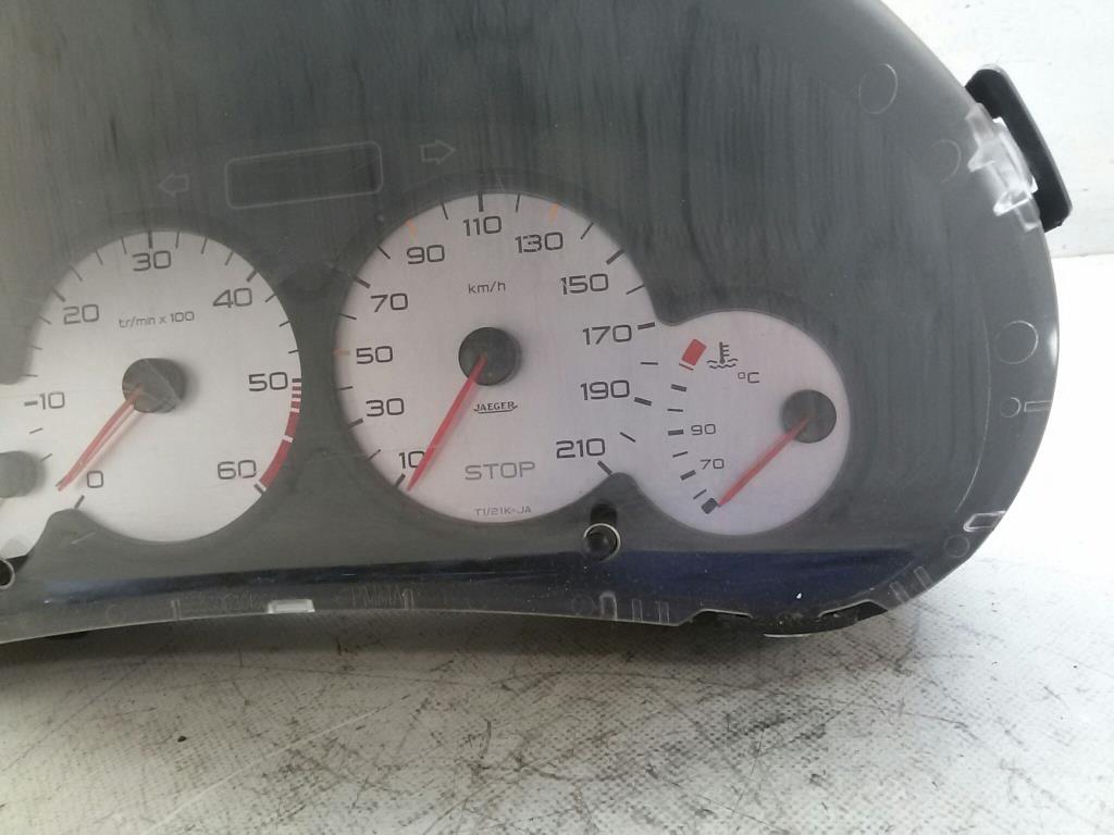 Peugeot 206 SW Tacho Kombiinstrument 1,4TD 50kw 8HX BJ2003