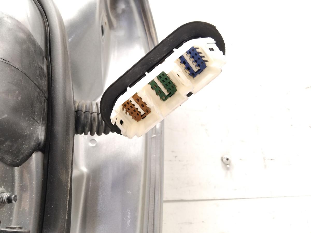 Ford Fiesta JA8 T&uuml;r vorn links Fahrert&uuml;r 5-T&uuml;rer Polarsilbermetallic BJ2009