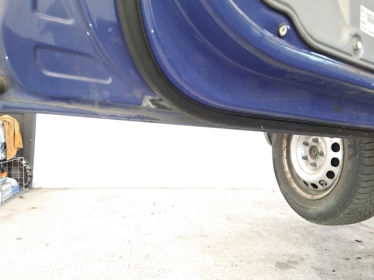 VW Caddy 2K T&uuml;r vorn links Fahrert&uuml;r surfblau LA5C BJ2006