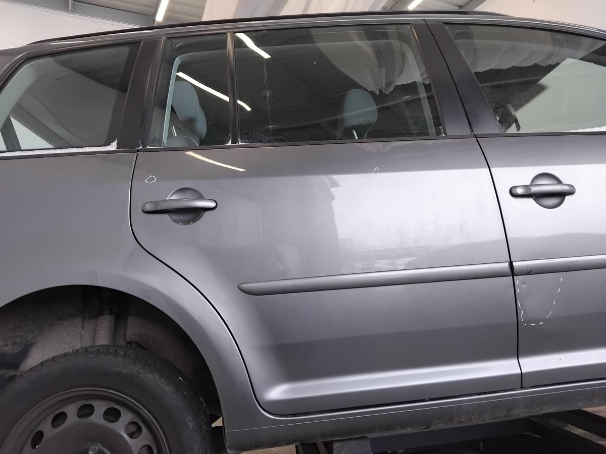 W Touran 1T T&uuml;r hinten rechts LD7X platingraumetallic BJ2007