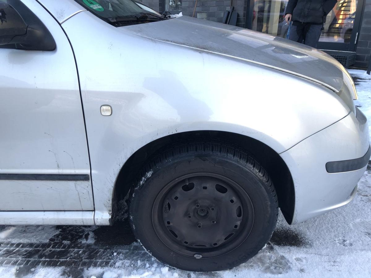 Skoda Fabia 6Y Combi Kotfl&uuml;gel rechts Fender LF7T Radabdeckung