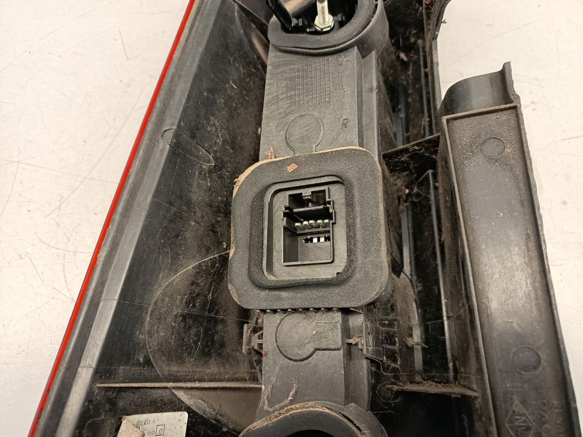 Dacia Logan original R&uuml;ckleuchte rechts vor Facelift Baujahr 2007