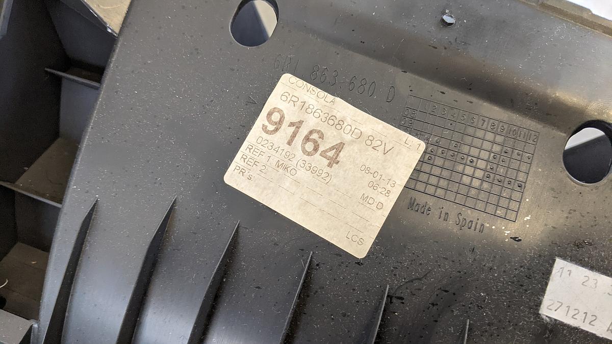 VW Polo 6R Tunnelverkleidung Mittelkonsole Mitteltunnel