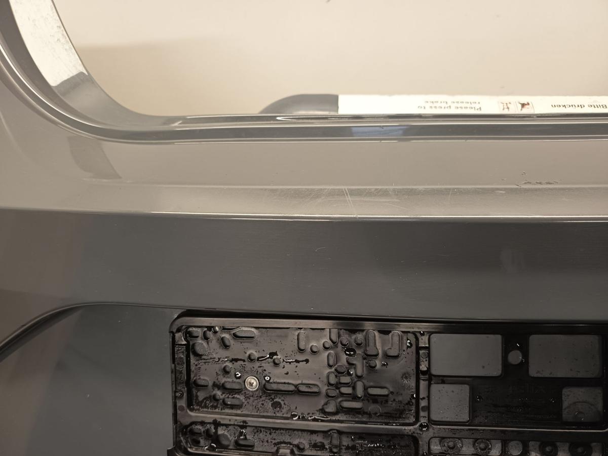 Seat Leon 1P Facelift Bj 2009 original Sto&szlig;f&auml;nger hinten mit PDC LZ7X Nimbusgrau