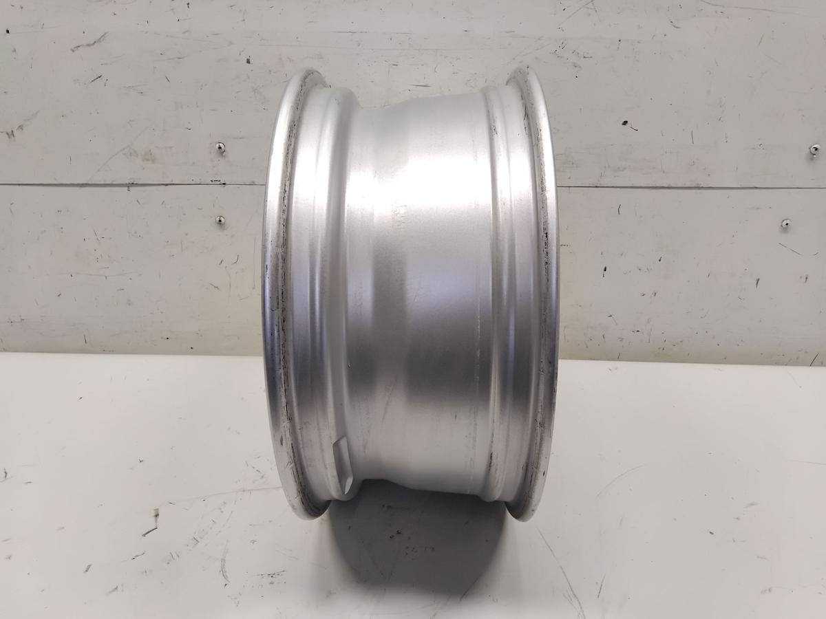 BMW 2er U06 original Alufelge 7Jx16H2 ET41 36116888838 mit Kratzern Bj.2022