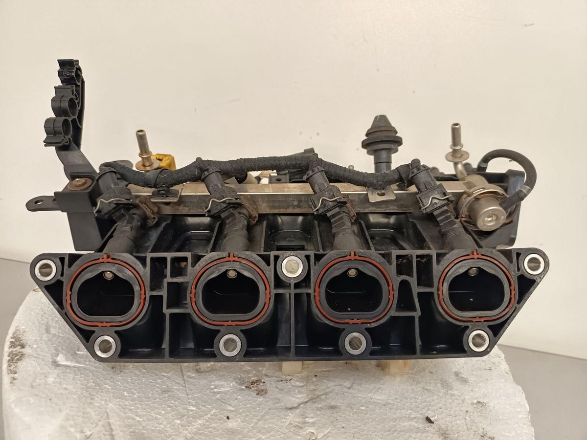 Fiat Bravo 198A1000 orig Ansaugkrümmer mit Einspritzdüsen1.4 110kW 552085580 Bj 2008