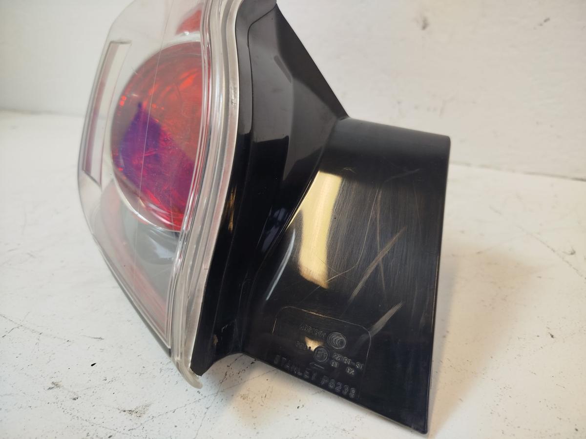 Mazda 3 Typ BL Rückleuchte außen links Rücklicht Heckleuchte nicht LED OEM