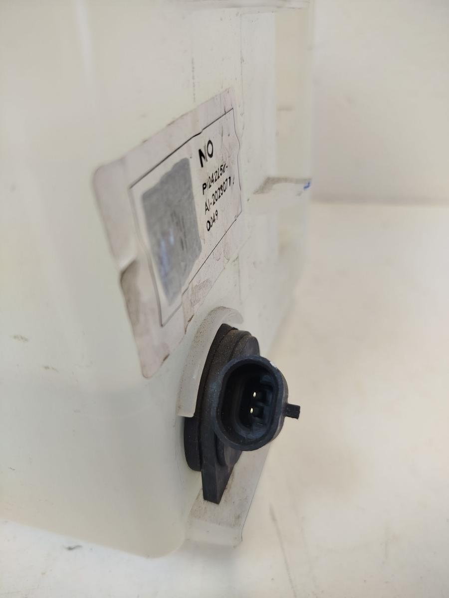 NIO EL6 Elektro SUV Waschwasserbeh&auml;lter Waschbeh&auml;lter mit Sensor