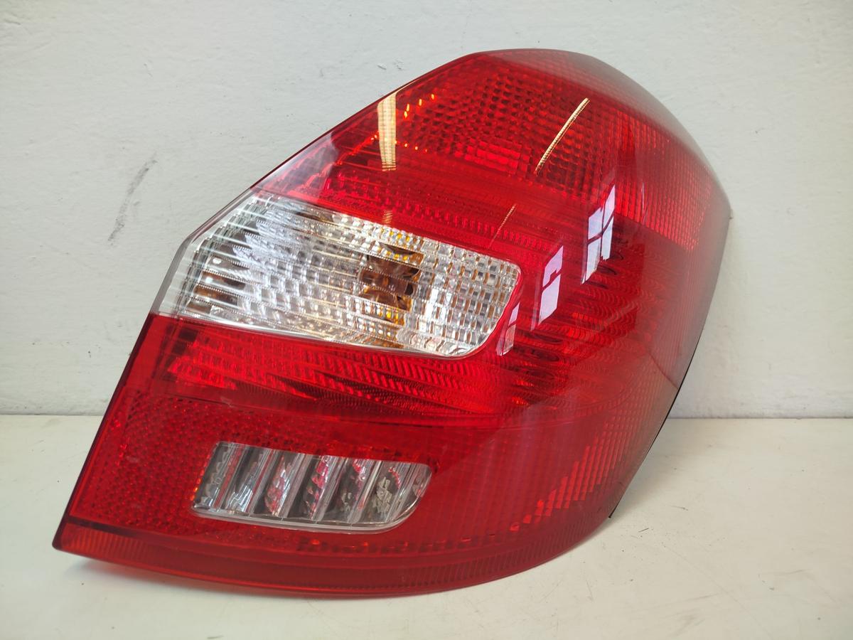 Skoda Fabia 2 Typ 5J R&uuml;ckleuchte rechts R&uuml;cklicht Heckleuchte 5 t&uuml;rer