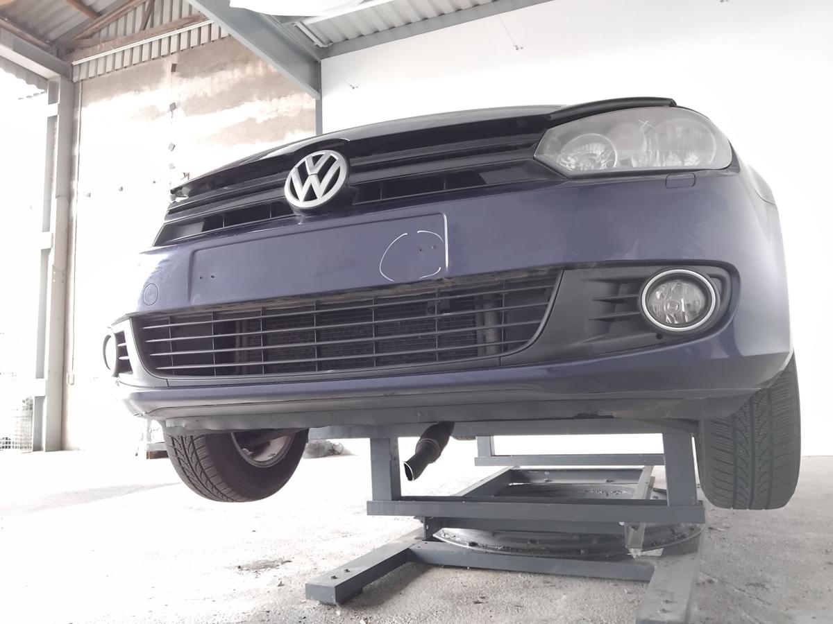 VW Golf 6 original Stoßfänger Stoßstange vorn SRA LD5Q Shadow Blue BJ2010