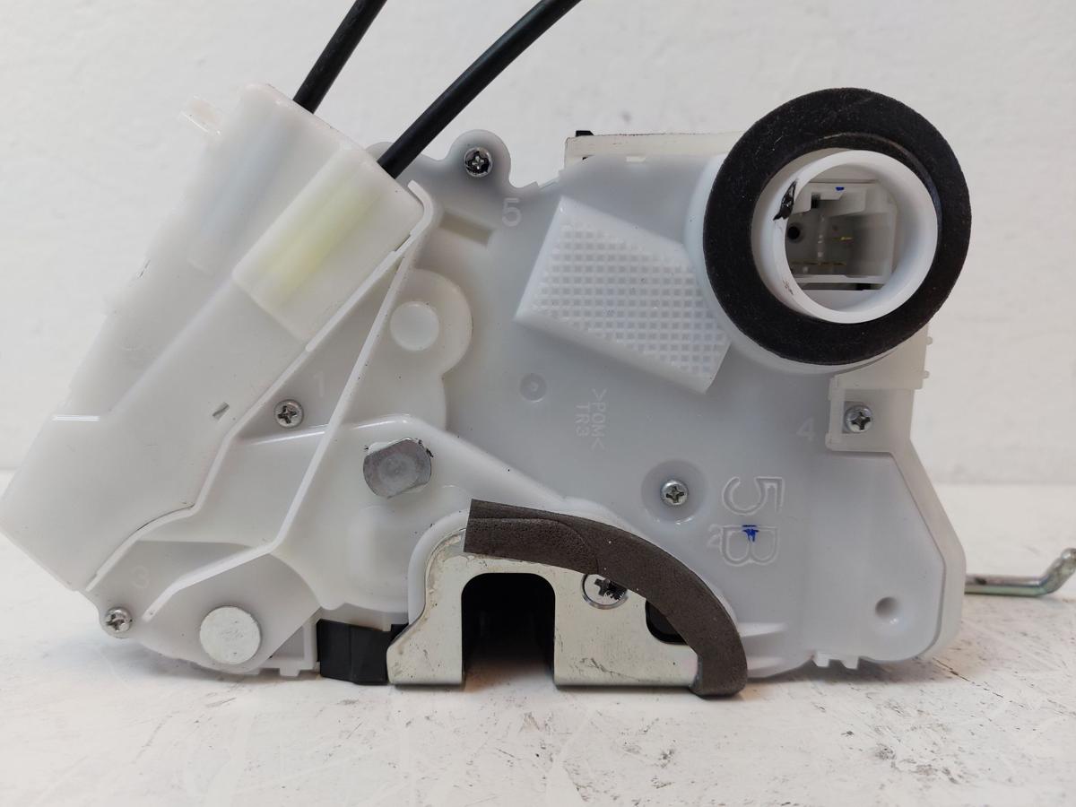 Toyota Yaris XP13 T&uuml;rschloss vorn rechts Schloss Beifahrert&uuml;r mit ZV