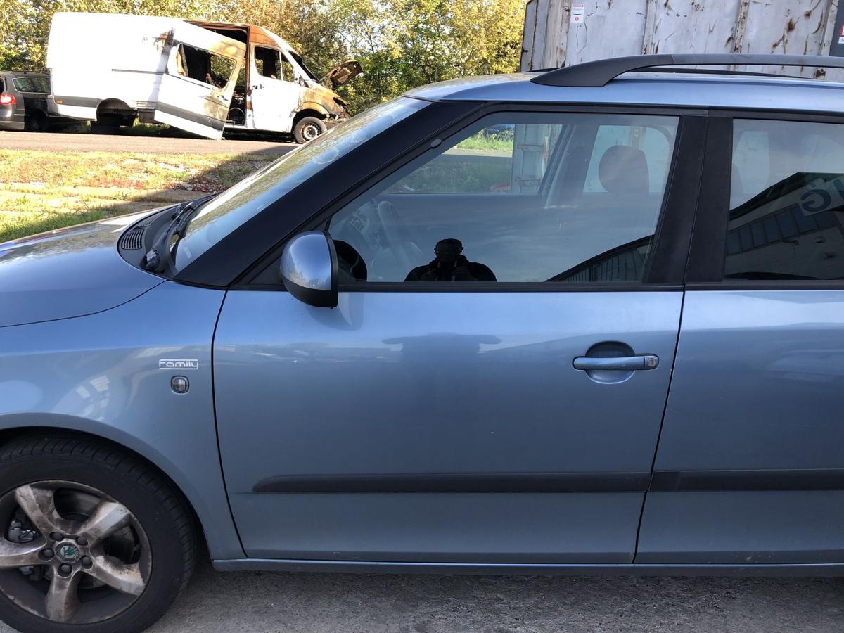 Skoda Fabia II 2 Typ 5J T&uuml;r vorn links Fahrert&uuml;r im Rohbau LF5X Satin Grey