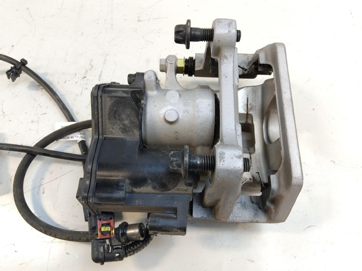 Tesla Model Y original Bremssattel Hinterachse rechts Mando 1044628-00-A Bj.2023