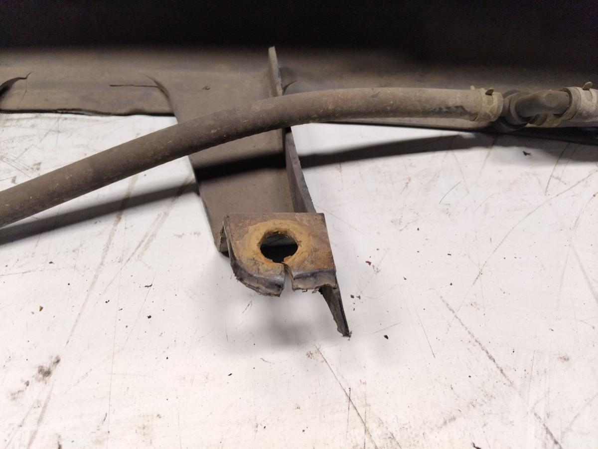 Nissan Primera P11 original Sto&szlig;stange Stossf&auml;nger vorn Facelift