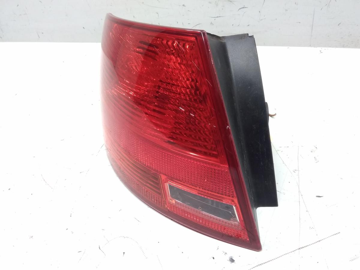 Audi A4 8E B7 Avant original R&uuml;ckleuchte Heckleuchte links Bj.2006 8E9945095E