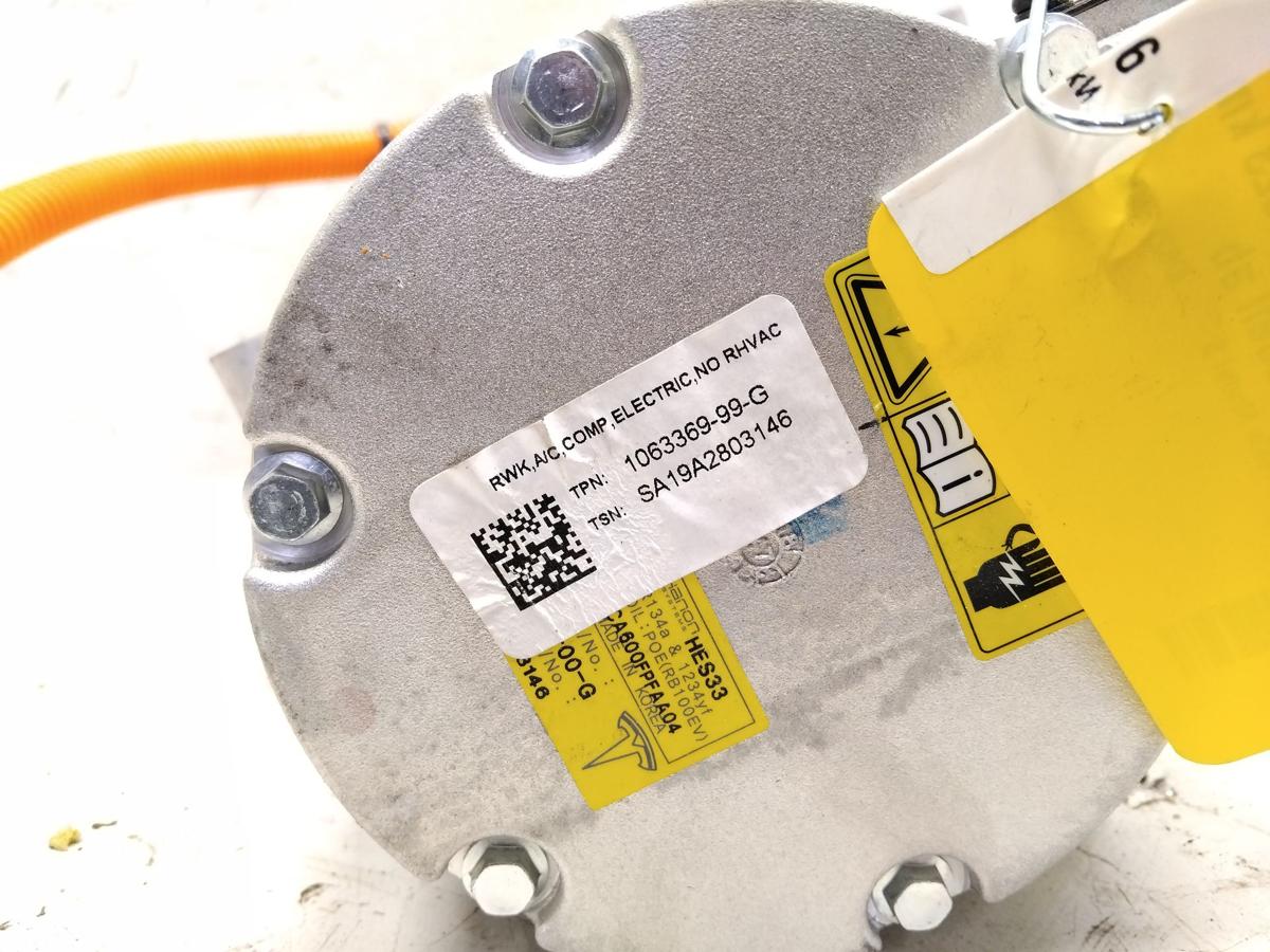 Tesla Model S original Klimakompressor 1063369-99-G mit Cover Bj.2019
