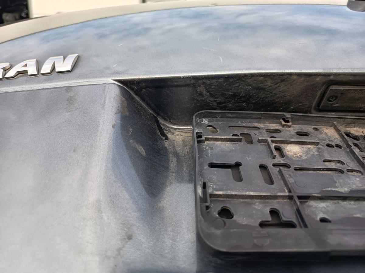 VW Touran 1T original Heckklappe mit Scheibe Rost D7X Platingrau Bj 2006