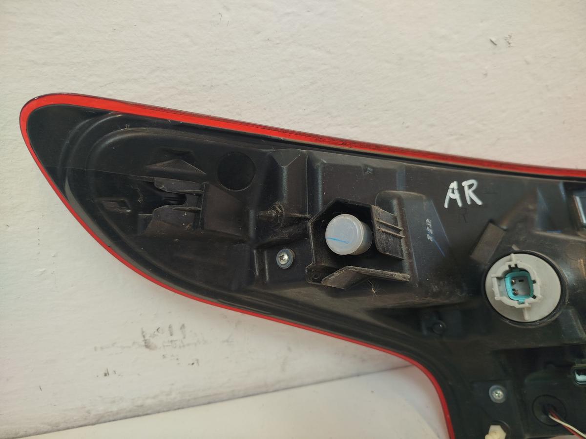 Nissan Qashqai J11 R&uuml;ckleuchte rechts au&szlig;en Heckleuchte Au&szlig;enecke bis 2017