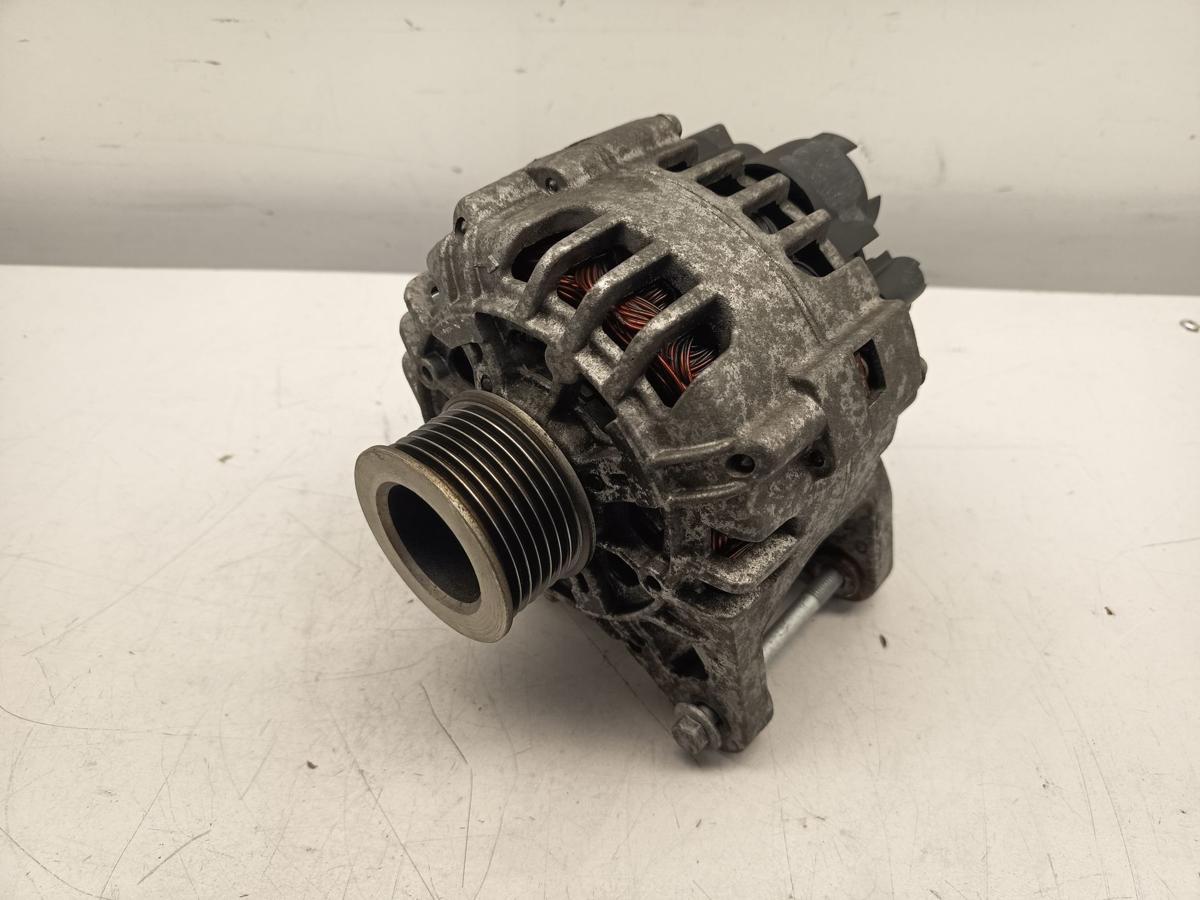 Renault Clio III original Lichtmaschine Generator 1.2l 55kW 90A Bj 2012
