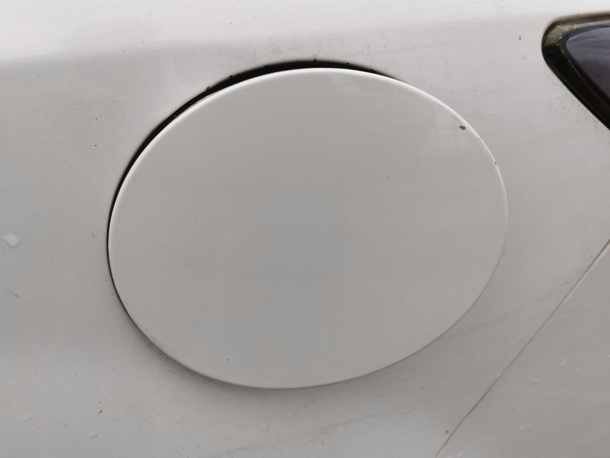 Mazda 6 GH Sport Kombi Tankklappe Tankdeckel Tankverschluss 34K Crystal White