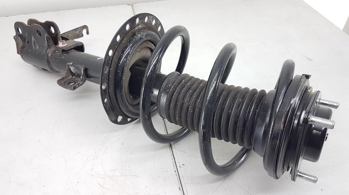 Mitsubishi Eclipse Cross Federbein vorn links Bj2023 54303W080P 2,4 72kw Allrad