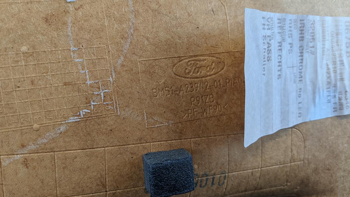 Ford Focus 3 DYB Türverkleidung Verkleidung Tür vorn rechts Turnier BM51A2394101