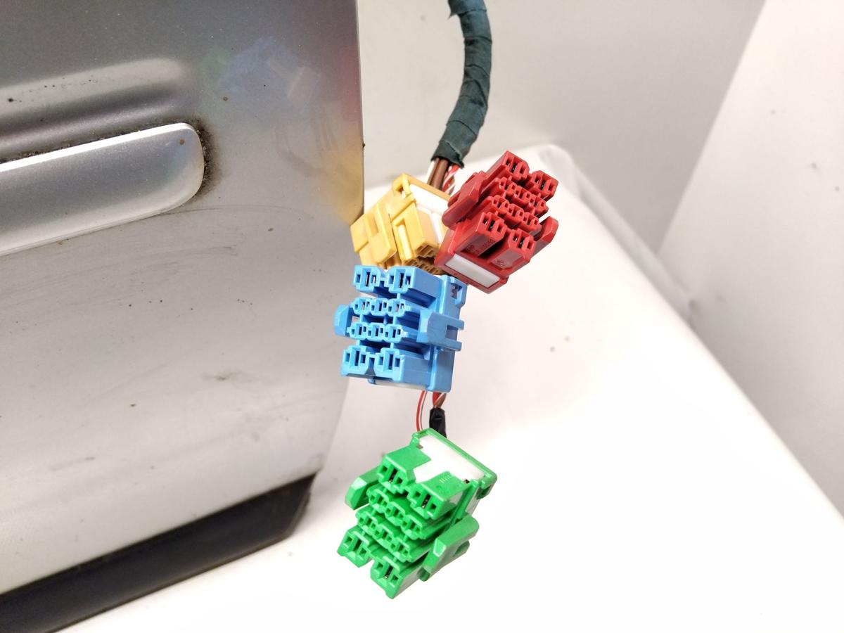 Audi A3 8L Facelift T&uuml;r vorn rechts Beifahrert&uuml;r lichtsilber LY7W 3-T&uuml;rer Bj2002