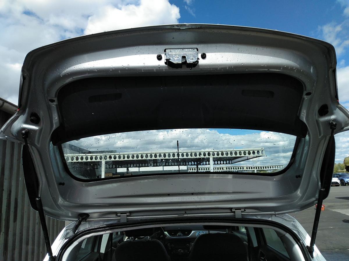 Opel Corsa E Heckklappe 5-Türer argonsilbermetallic Z176 mit Scheibe Bj.2015