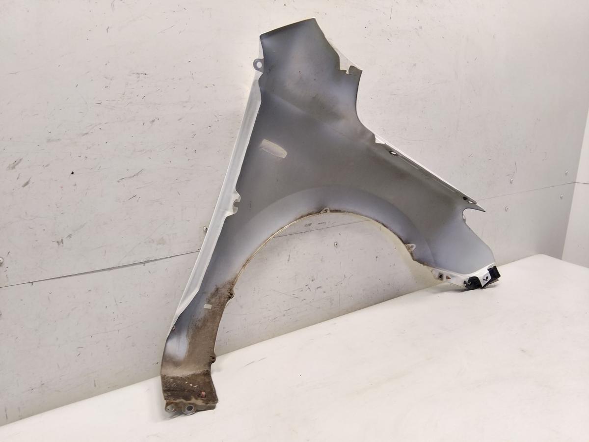 Hyundai I30 CW Kombi FD original Kotfl&uuml;gel vorn links weiss 7F Bj.2011