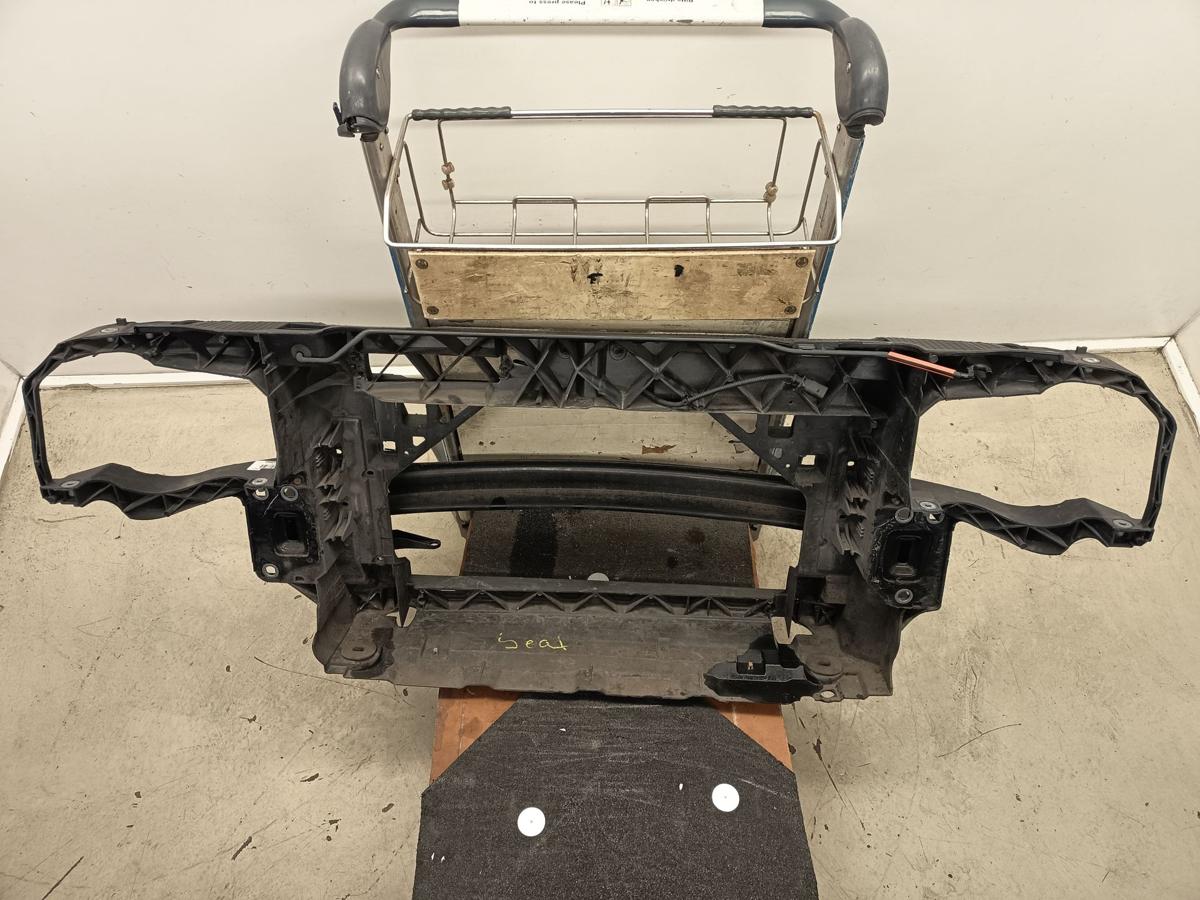 Seat Ibiza 6J Kombi orig Schlosstr&auml;ger Frontverkleidung 1.2l 55kW Benzin Bj 2011