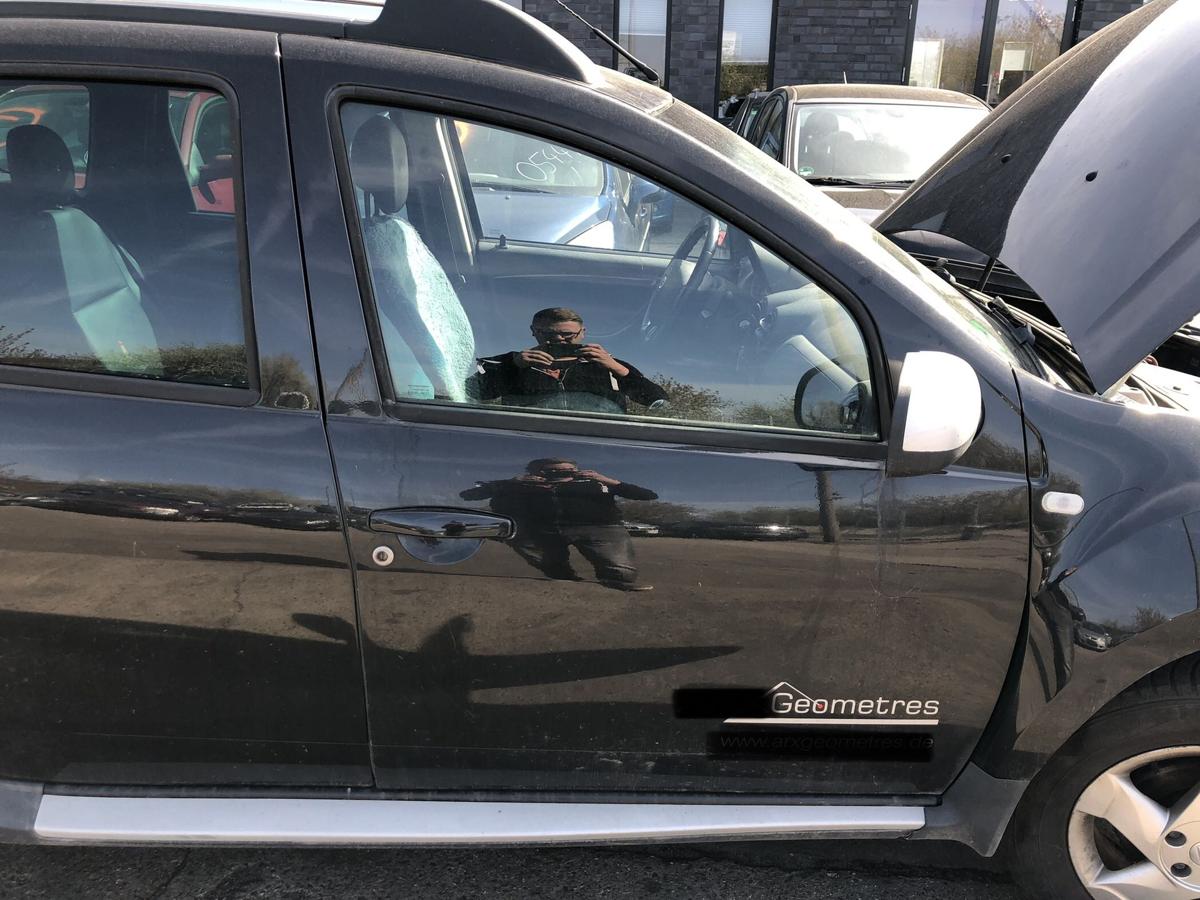 Dacia Duster 1 Typ HS T&uuml;r vorn rechts Beifahrert&uuml;r Rohbau NV676 Noir Nacre