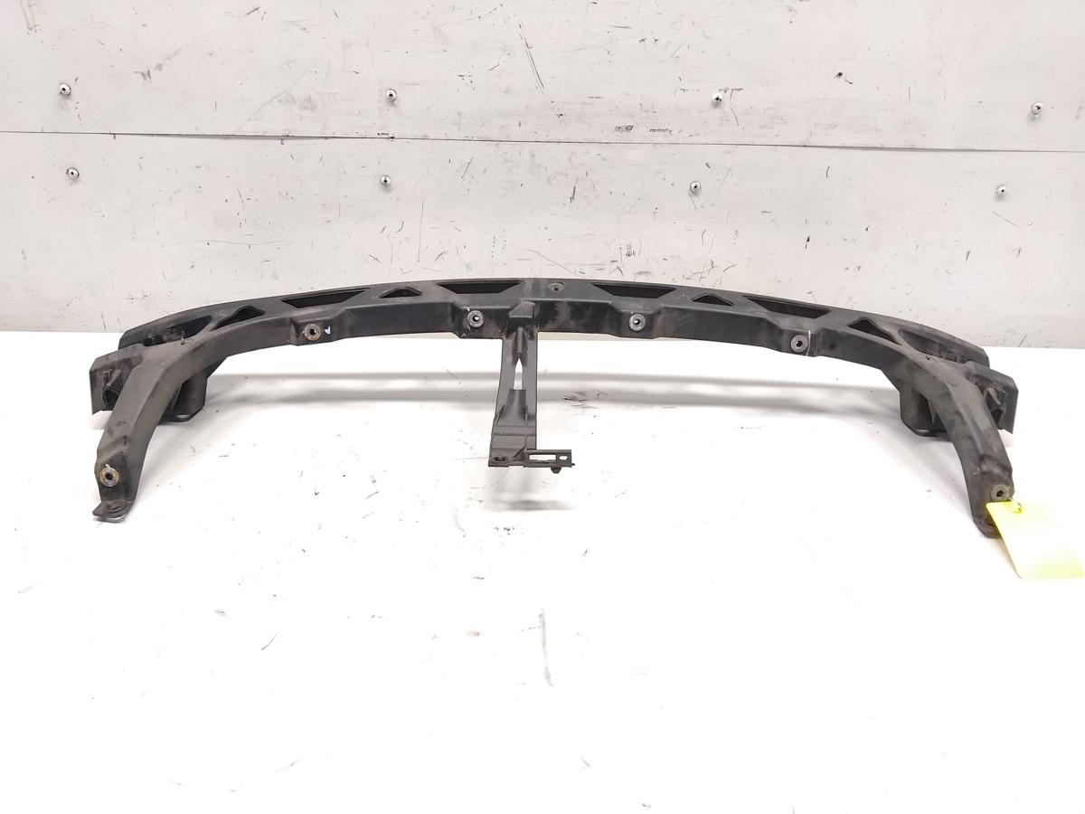 VW Passat 3BG original Grilltr&auml;ger St&uuml;tzteil Sto&szlig;f&auml;nger vorn Bj.2003