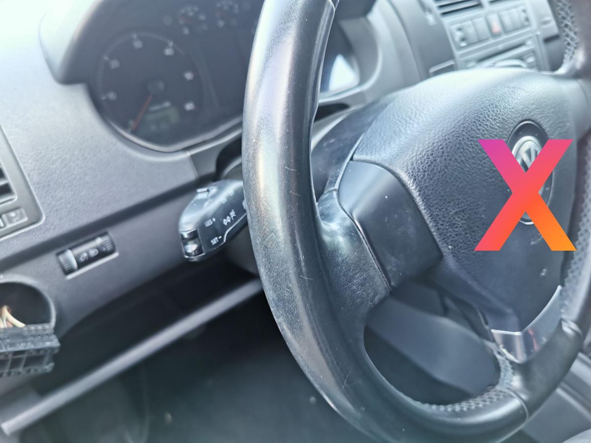 VW Polo 9N3 Lenkrad Leder Lederlenkrad 3 Speichen ohne Airbag Modul