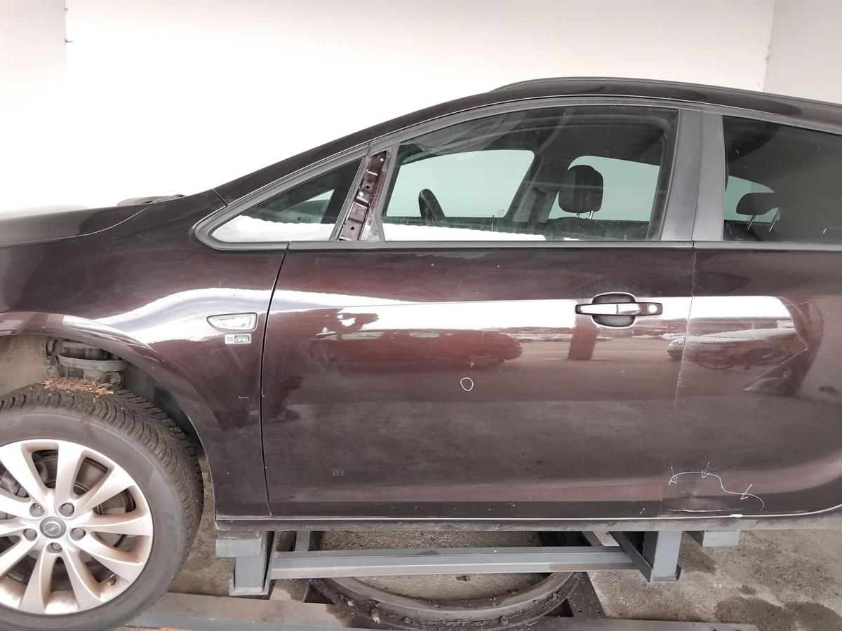 Opel Astra J T&uuml;r vorn links Fahrert&uuml;r mahagonibraunmet. Z41C 5-T&uuml;rer BJ2012 Rost