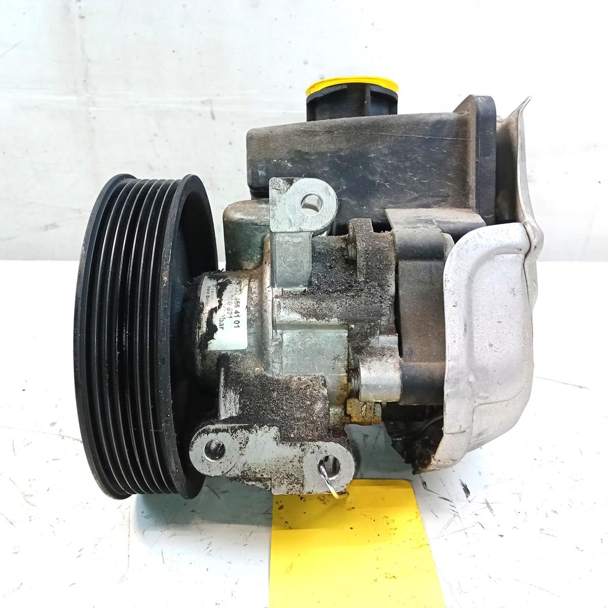 Mercedes C-Klasse 203 original Servopumpe 1.8 105kw 271946 Bj.2007