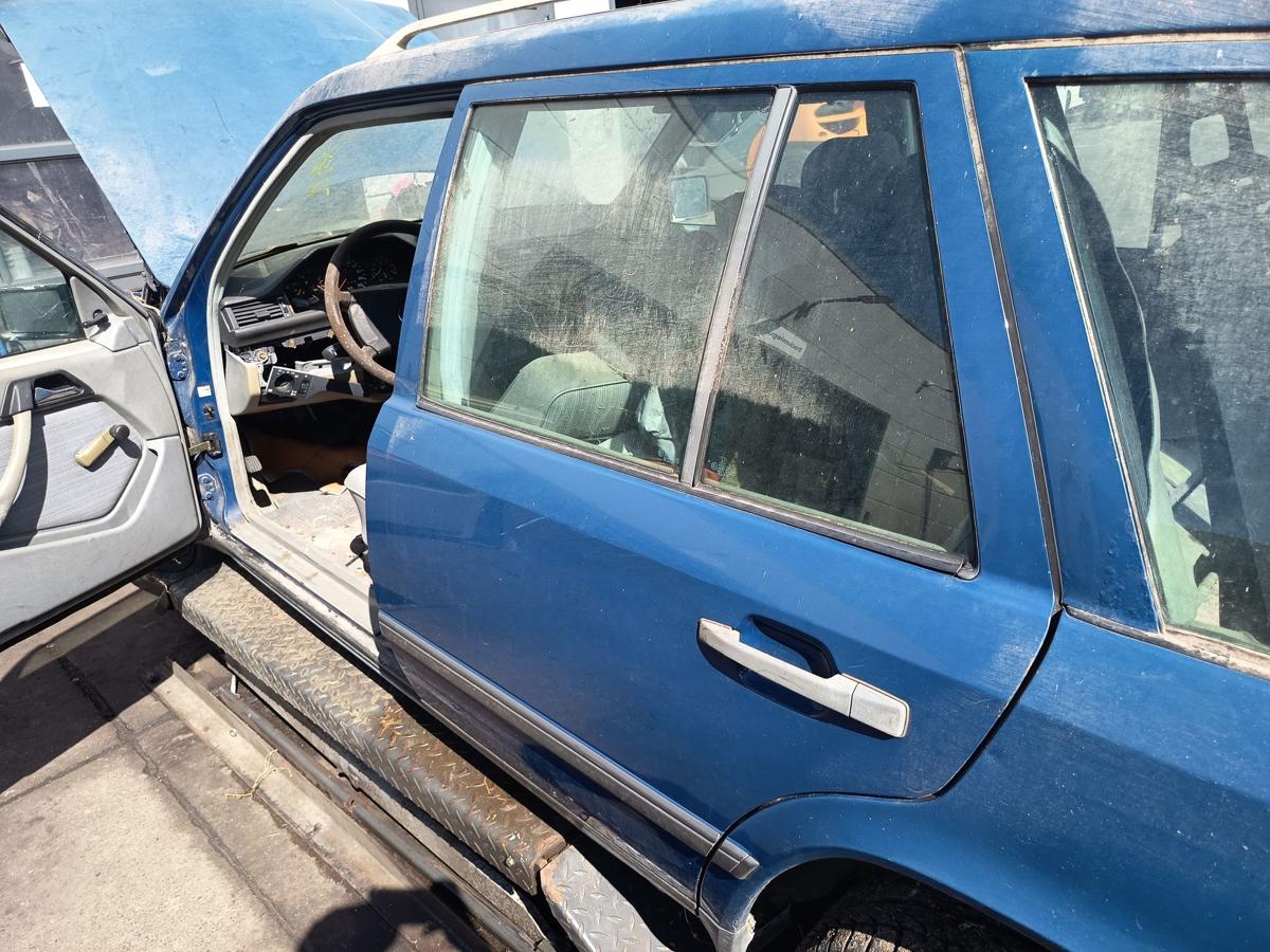 Mercedes S124 original T&uuml;r hinten links Fond 900 Surfblau Bj 1988