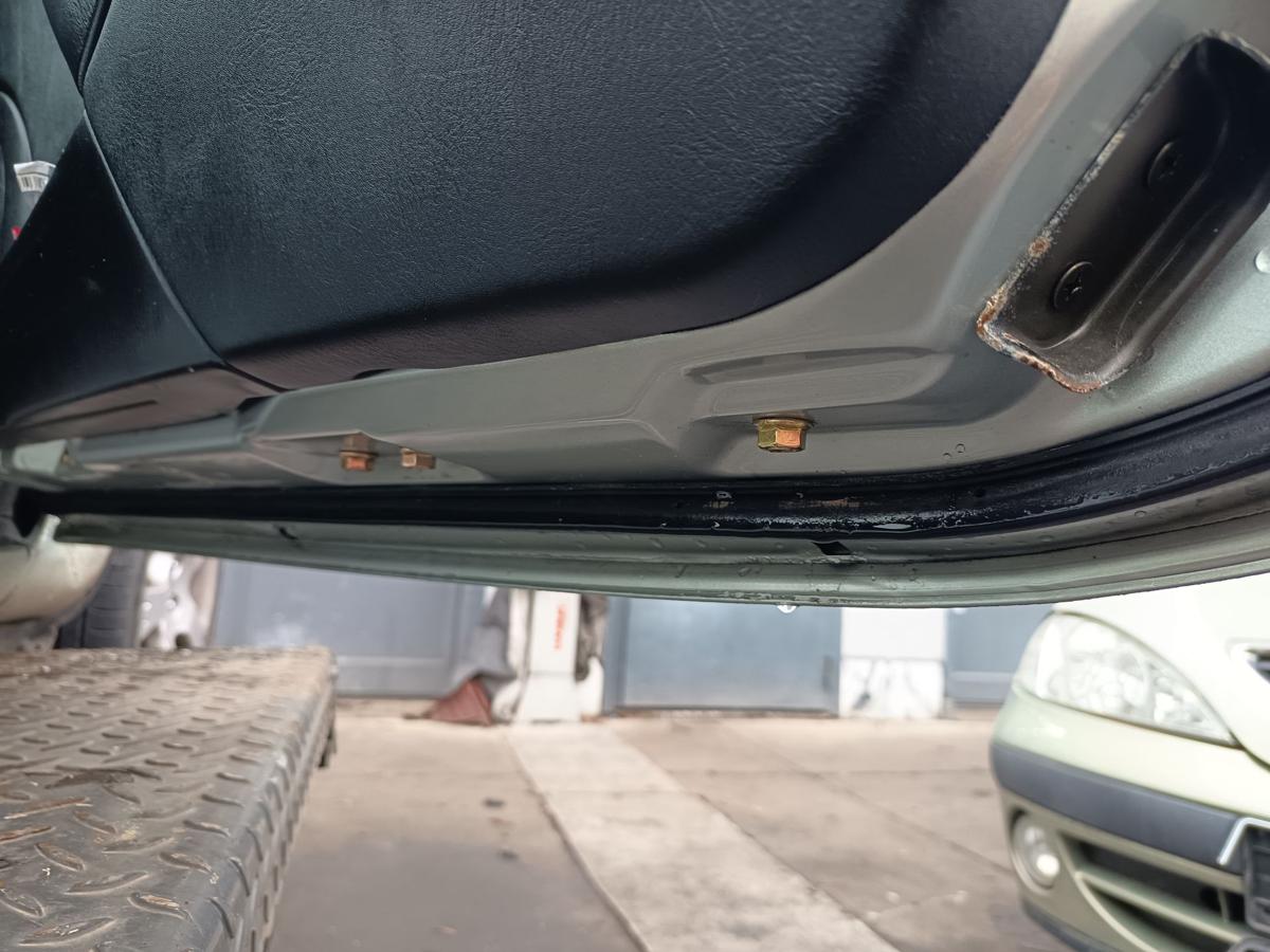 Mazda MX-5 NB orig T&uuml;r rechts Beifahrert&uuml;r Cabrio 24V Cerrionsilber Bj 2003