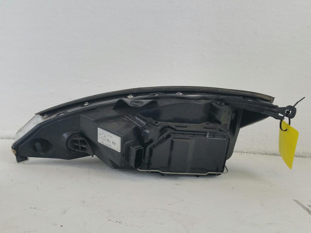 Ford Focus Bj.02 Scheinwerfer rechts ab01 Lampe Zubehör TYC