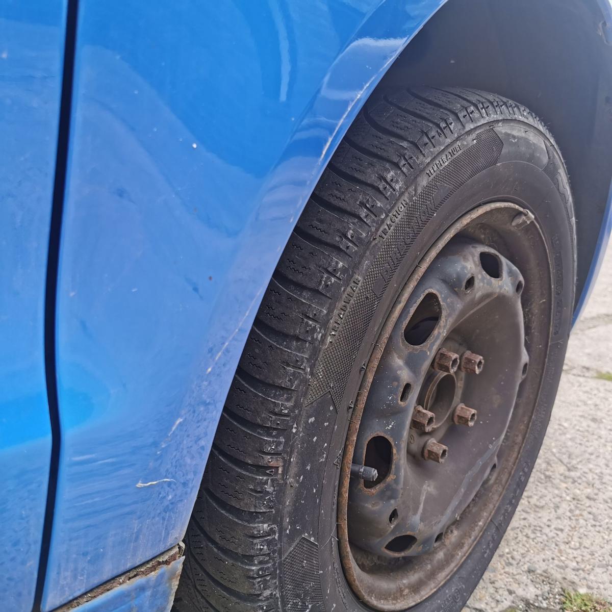 VW Polo 9N3 Kotflügel Fender Seitenwand vorn rechts LA5F Summerblue