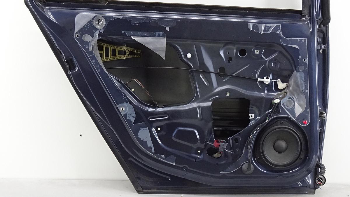 Opel Vectra C Tür hinten links in blau Bj2009 Kombi Rohbautür