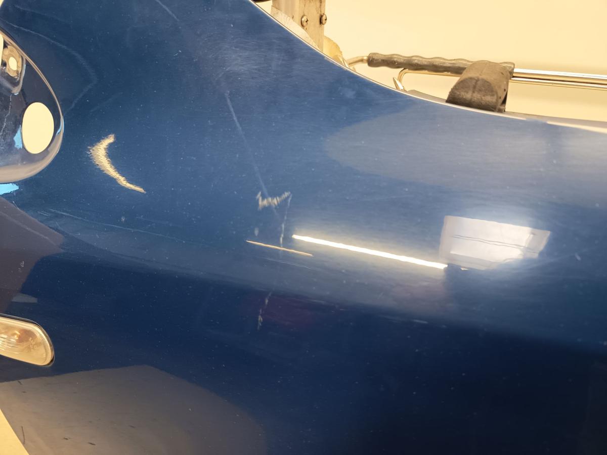 VW Fox 5Z original Kotflügel rechts Beifahrerseite LL5M Indienblau Bj 2005