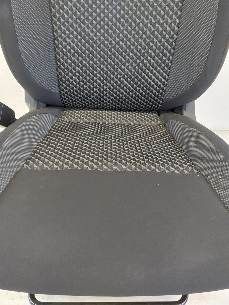 Nissan Micra K14 Sitz vorn links Fahrersitz Stoff Autositz mit Heizung OEM