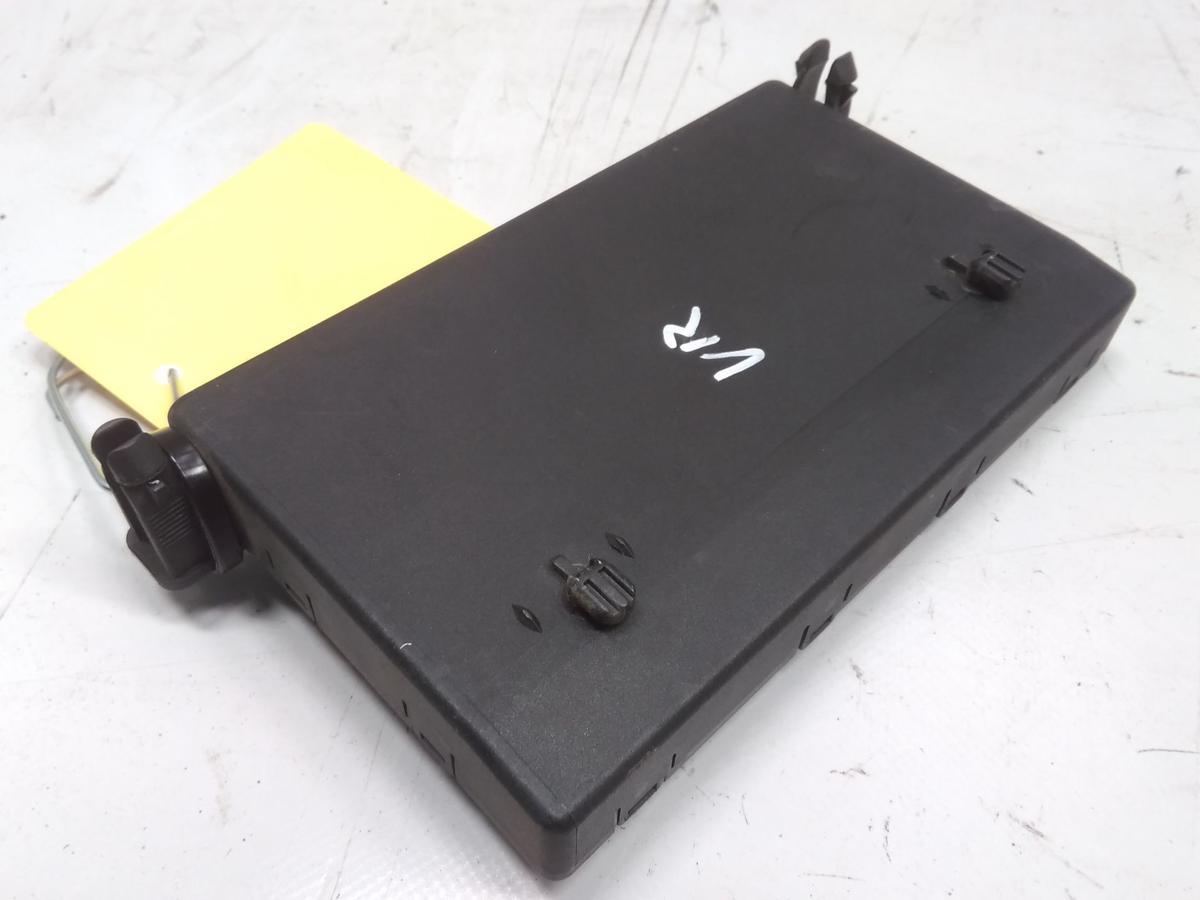 Mercedes Benz Vito 639 original T&uuml;rsteuerger&auml;t vorn rechts 6398200326 Bj.2004