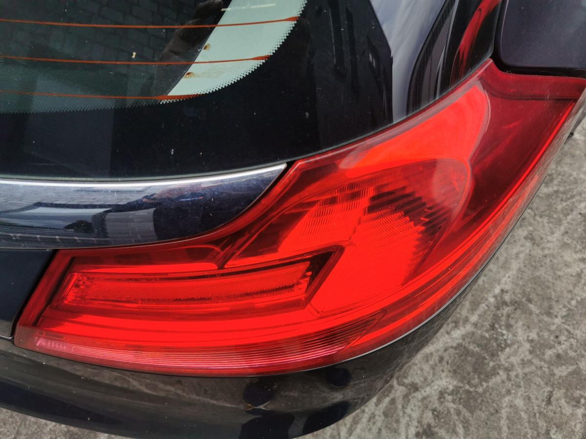 Opel Insignia A Tourer Rückleuchte Schlussleuchte Rücklicht hinten rechts Kombi
