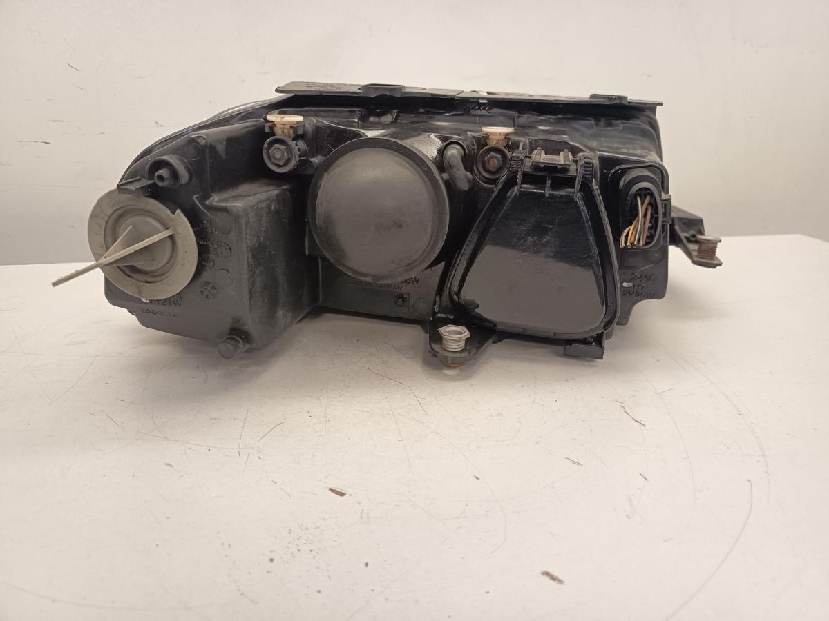 VW Passat 3BG Bj 2004 Scheinwerfer links Hauptscheinwerfer Halogen