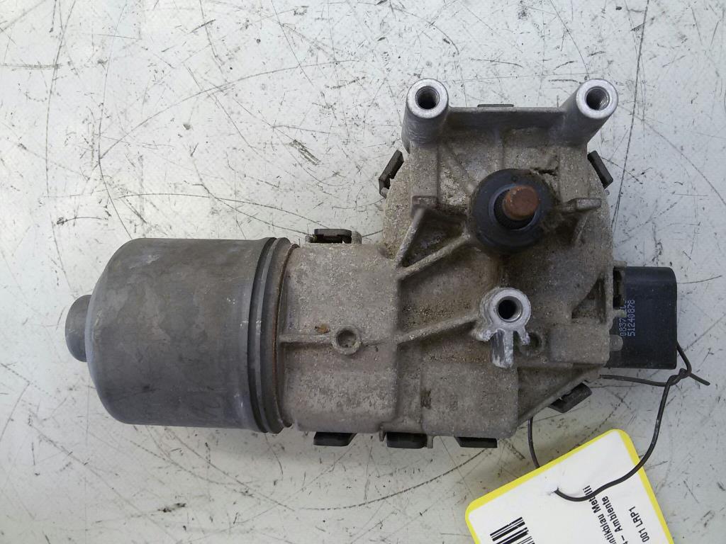 Ford Focus 2 Turnier DA3 Wischermotor vorn 4M5117508AA 0390241731 BOSCH BJ2005