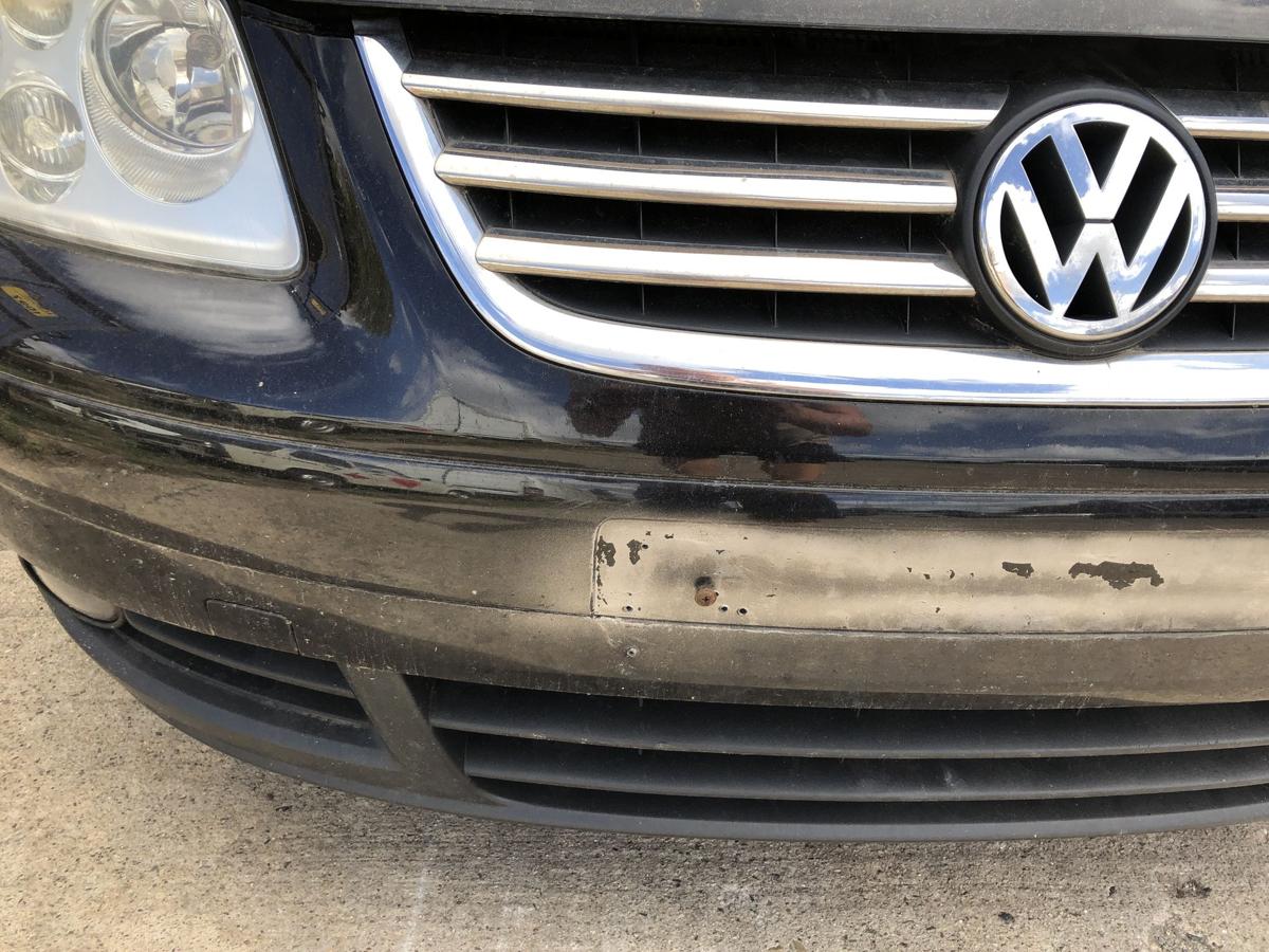 VW Touran 1T 1T1 Sto&szlig;f&auml;nger vorn Frontsch&uuml;rze mit Nebel und SRA LC9X bis 2006