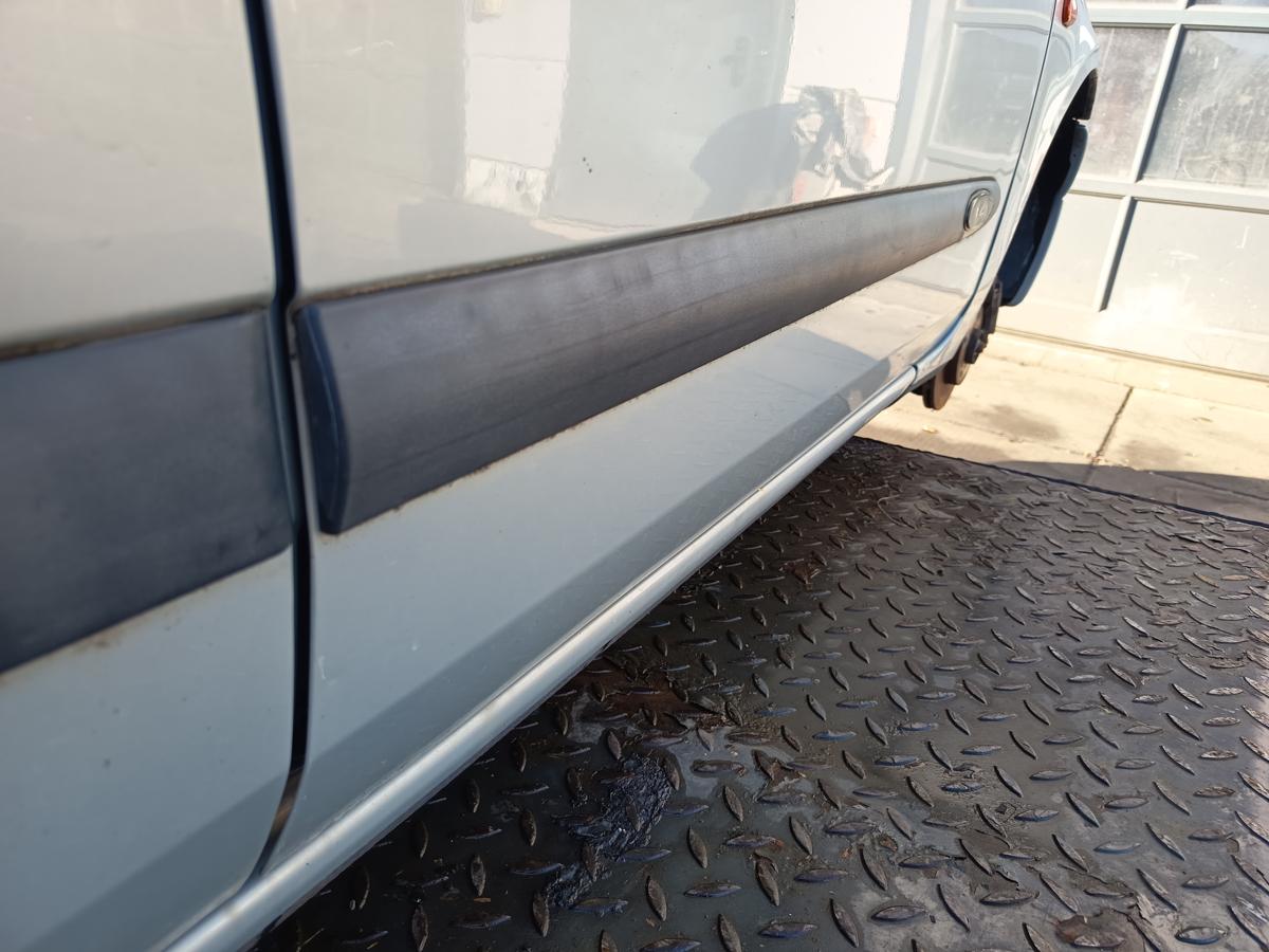 Renault Clio II original T&uuml;r vorn rechts Beifahrer MV632 Polargrau Bj 2000